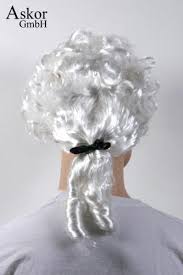 Backcombing (also known as teasing or ratting) is a way of combing hair which is used to create volume as well as to create certain hairstyles. Wig Men Long White With Pigtails Curly Backcombed Carnival Carnival Baroque Middle Ages Aktionsangebote De Askor Gmbh