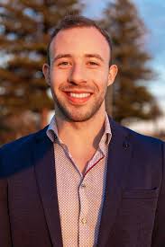 If anyone knows any personal trainers looking for a studio to rent at low  prices please pass