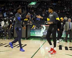 See more of giannis antetokounmpo.fanpage on facebook. Bucks Giannis Antetokounmpo Brother Kostas Antetokounmpo Together In Nba For First Time Basketball Madison Com