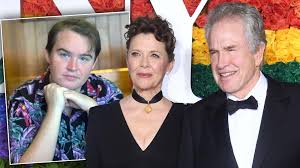 Annette carol bening was born on may 29, 1958 in topeka, kansas, the youngest of four children of shirley (ashley), a soloist and church singer, and arnett grant bening, an insurance salesman. Annette Bening Is Proud Of Her Transgender Son Stephen Ira