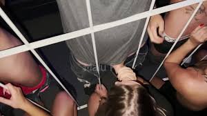 Muita orgia e troca de casal na casa de Swing com os amigos safados -  XNXX.COM