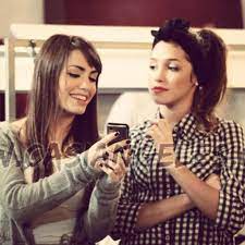 Amigas, amistad es lo que decine este video. Candela Vetrano Y Lali Esposito Community Facebook
