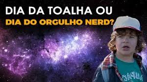 A obra de adams é extremamente influente da cultura nerd. E17r1yuqgyjjqm