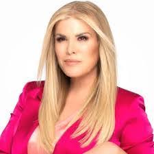 Casandra Spangler's Instagram, Twitter & Facebook