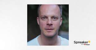 Henry Churniavsky chats to Danny Hurst