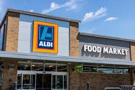 Aldis is a highlander hyur with black hair and a goatee, he has a noticeable scar on his left cheek. New Aldi Grocery Store Opening April 1 At Legends Outlets In Kansas City Kansas