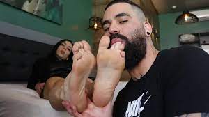Luiza marcato feet