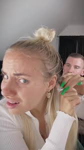 Marie Temera Meausure Hair