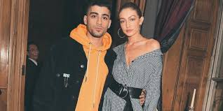 Sang supermodel dikabarkan sedang mengandung anak zayn malik. Gigi Hadid Dikabarkan Hamil Anak Pertama Dengan Zayn Malik