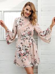 10 Beautiful Casual Floral Short Dress For Spring Style Fashions Nowadays In 2020 Pretty Spring Dresses Floral Dresses Short Floral Print Chiffon Dress