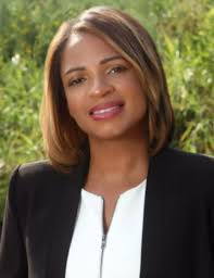 Stephanie Sneed's Instagram, Twitter & Facebook