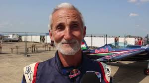 Daring pilot flew along the Corinth Canal at a speed of 290 km/h (video)