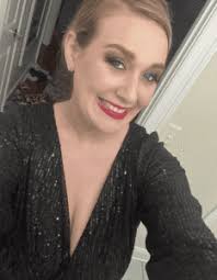 Meet a Mom Mary Ellen Carter!