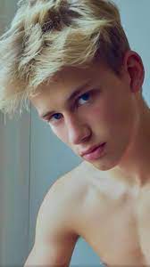 welcome to austin s random gayness blonde guys cute blonde boys boys