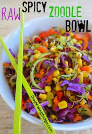 Raw Spicy Zoodle Bowl Recipe Raw Food Recipes Raw Food Diet Eating Raw