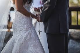 Erica And Tom S Luxurious Lakeside Wedding Xo Swoon Bridal Salon Reno Nv Gown Pronovias Earrings Lariat H Exquisite Gowns Vegas Dresses Haute Bride