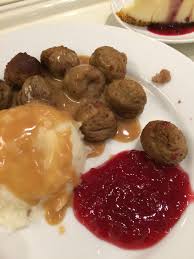 I Ate Ikea Swedish Meatballs Mashed Potatoes And Lingonberry Sauce Recipes Food Cooking Delicious Food Ikea Swedish Meatballs Mashed Potato Recipes Food