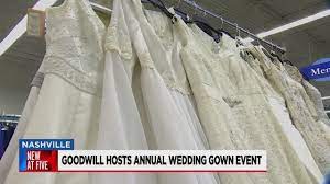 900+ wedding & bridesmaid dresses from $19.99 to $399.99. Goodwill Wedding Dress Sale Youtube