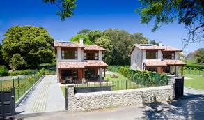 Alquiler de una casa rural única y auténtica en cataluña. Casas Rurales En Llanes Cerca De La Playa De Poo Alojamientos Playas De Llanes