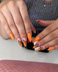 Salones y clinicas de belleza y peluquerias. Pin On Unghie