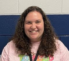 Samantha Phelps's Instagram, Twitter & Facebook