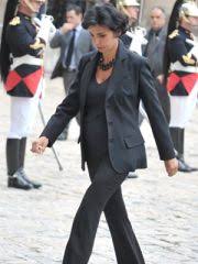 Une vraie accro aux chaussures ! Les Photos De Rachida Dati Enceinte De Qui