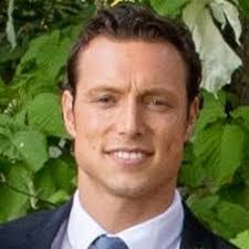 Travis Merrill's Instagram, Twitter & Facebook