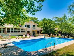 Big enough to serve you and small enough to care. Quality Pool And Spa