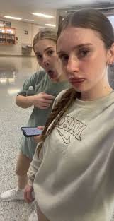 jaylee (@jayleeyarbrough)