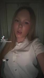 Amelia Cox's Instagram, Twitter & Facebook