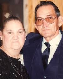 Robin Halstead's Instagram, Twitter & Facebook