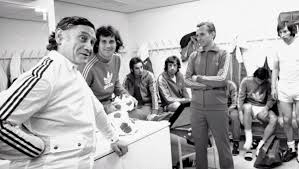 Kazimierz górski polski trener piłki nożnej. Reprezentacja Polski Kazimierz Gorski Na Szkolenie Narzekalismy Juz W 1976 Roku Sport Tvp Pl