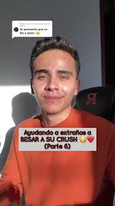 Ayudando a Extraños a Besar a su Crush