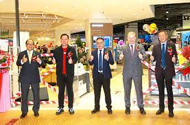 Company profile harvey norman the company harvey norman holdings limited is a public company that is listed on the australian stock exchange harvey norman sunway pyramid lg2.140 lower grount two sunway pyramid s/centre no. Refurbished Superstore Now Open The Star