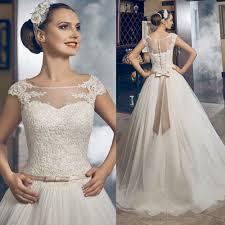 Resultado de imagem para tendencia de vestidos de noivas 2016