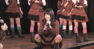 アイドル・女子アナ画像☆吟じます AKB48谷口めぐ、メコスジがクッキリ丸見えになってるジャージの股間