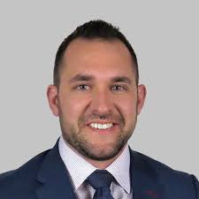 Aaron Moll's Instagram, Twitter & Facebook