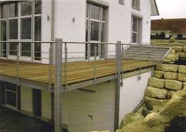 Wir Bieten Ihnen Ein Umfangreiches Metallbauprogramm Welches Treppen Vordacher Zaune Tore Und Vieles Terassenumrandung Anbau Gartenhaus Haus Aussenbereiche