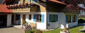 Gerne begrüßen wir sie in unserem ferienhaus zu füßen von schloss unser haus mit großem garten befindet sich in sonniger, zentraler lage von schwangau. Rund Um Ihr Haus Noah Hausverwaltung In Oberstaufen Im Allgau Naturlich Originell Aussergewohnlich Hausverwaltung