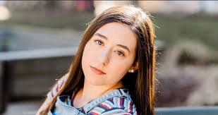 🌟 Student Spotlight 🌟 Meet GSU Freshman Alena Gray. 👋 Home Town: Tanner,  West Virginia 🎓 Major: Biology Organizations/Groups involved with: “I am  the captain of the GSU debate team.” Why did