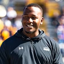 Quin Jones (@Coach_QuinJones)