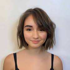 Layered short bob haircut with fringe 46 Best Short Hairstyles For Thin Hair To Look Cute