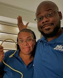 Eric Mossett's Instagram, Twitter & Facebook