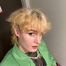 Henlo Lizer (@henlolizer)