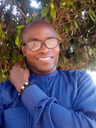 Your future wife in college 😂