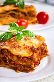 Lasagnes A La Bolognaise Recette En 2020 Lasagne Bolognaise Recettes De Cuisine Lasagnes