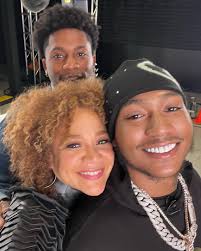 My heart is bursting with love and giggles everytime I watch this interview  clip. 🥰 🤭😜So much fun. Thanks again for having us @cocoabutter @davinchi  @lilmeechbmf @bmfstarz @starz Mk up by @meccadickerson