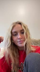 Alyssa Knecht's Instagram, Twitter & Facebook