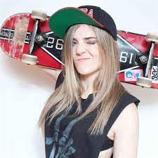 Point your camera at the qr code to download tiktok. Boardriding Karen Jonz