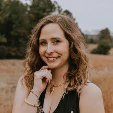 Heidi Dugger's Instagram, Twitter & Facebook